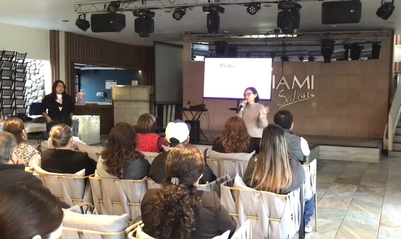 Psicología izcaltia. Escuela para Padres.
